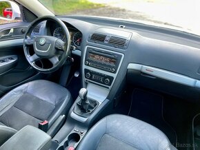 Škoda Octavia Combi Scout 2.0 TDI 4x4 Xenon Alcantara - 9