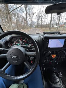 Jeep Wrangler - 9