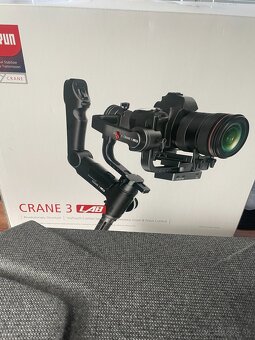 Panasonic LUMIX GH5 + Lumix G Vario 12-60 + zhiyun crane 3 - 9