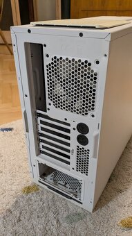 NZXT - 9