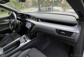 Audi E-tron Sportback 50 quattro //S-line R21 2021// - 9