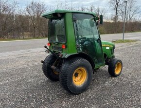 John Deere 2520 4x4 - 9