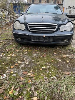 Mercedes Benz w203 2.0d 2003 sedan - 9