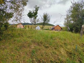 Predaj: Pozemok na stavbu RD v Zbyňove 1748m2 (992m2+756m2)  - 9