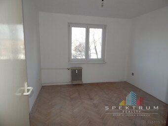 SPEKTRUM REALITY- Na Predaj 2.5 -izbový byt, 56 m2, okres Pr - 9