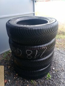 zimné pneumatiky 215/65r17- 2ks Michelin. - 9