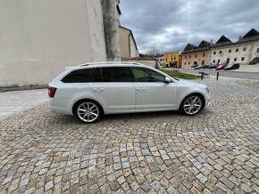 Škoda Octavia Combi RS 135kW 4x4 DSG - 9