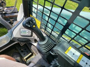 Bobcat T870 2017 s garderom a laserom - 9