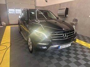 Mercedes ML350D - 9