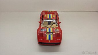 1:18 FERRARI GTO No. 25 - 9