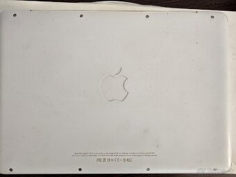 Apple MacBook A1342 Late 2009 - 9