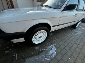 Predam bmw e30 1988 ročnik 1.8 obsah m10 - 9