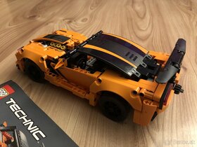 Lego TECHNIC 42093 - Corvette ZR1 - 9