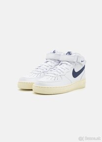 Nike Air force 1  38.5 - 9