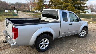 Nissan Navara 2.5 dCI MT6 4x4 - 9