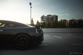 Nissan GTR - 9