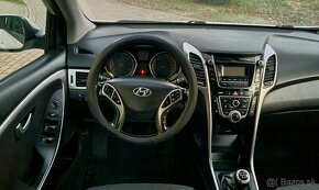 Hyundai I30 FAMILY 1.6CRDi 81Kw R.v.9/2014 M6 - 9