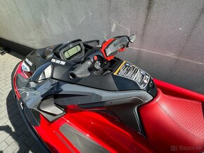 Skútr vodní Sea-Doo RXT XRS 3-up 325hp červený - 9