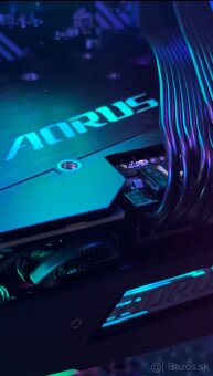 AORUS RTX 3070 MASTER (LCD displej) - 9