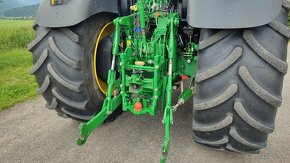 John Deere 6215 R - 9