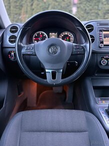 Volkswagen Tiguan 2.0 TDi 4MOTION/DSG - 9