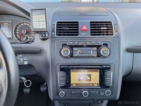 Volkswagen Touran 1.6TDi Comfortline NAVI, HF - 9