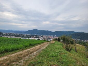 Slnečný pozemok - bývanie blízko prírody,centra mesta - 9