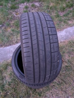 Pirelli P Zero 235/35 R19 HN - 9