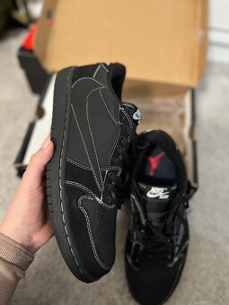 Jordan x Travis Scott Air Jordan 1 Low - 9