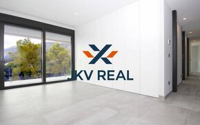 JKV REAL ponúka na predaj ELEGANTNÚ A LUXUSNÚ VILU ALTEA LA  - 9