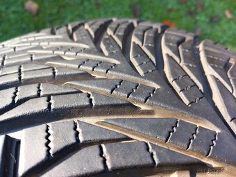 205/50 r17 zimne pneumatiky 2 kusy - 9