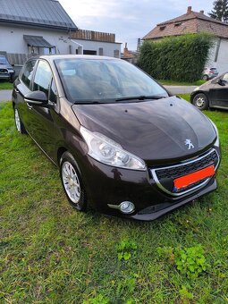 Peugeot 208 1.4 VTI - 9