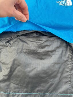 The North Face Waterproof Wind Jacket - 9