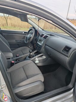 Volkswagen Golf 5 1.4 - 9