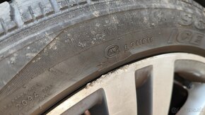 PIRELLI SCORPION ICE SNOW 275/40 r20 Runflat - 9