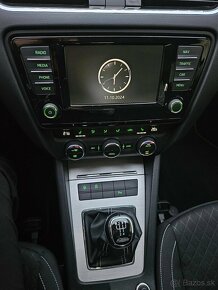 ŜKODA OCTAVIA COMBI  1,6 TDI  XENON CANTON PANORAMA - 9