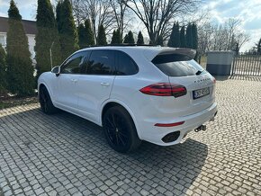 Porsche Cayenne S 2015 - 9