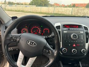 Kia Ceed 1,6 - 9