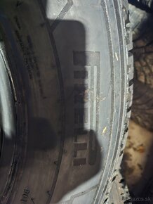 Zimne pneumatiky 215/75 r16c - 9