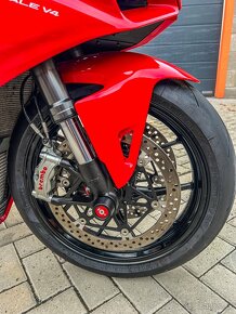 DUCATI PANIGALE V4 2019 - 9