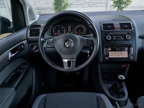 Volkswagen Touran...TDi...7miestne... Top stav ... - 9