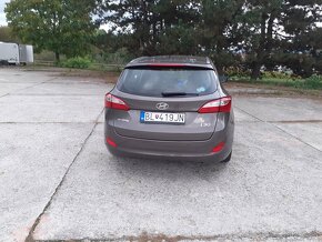 Hyundai i30 CRDI - 9