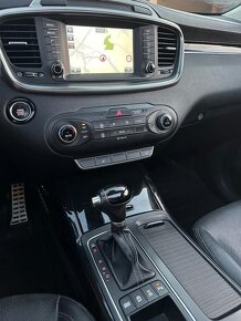 Sorento 2,2 CRDI 147kW 4x4 Panoráma - 9