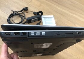 Toshiba satellite pro A300 laptop notebook - 9