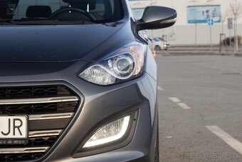 Hyundai i30 CW 1.6i GDI 16V DOHC Style A/ T - 9