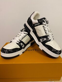 Louis Vuitton Trainer - 9