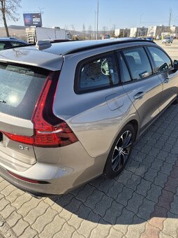 Volvo V60 D4 Momentum - 9