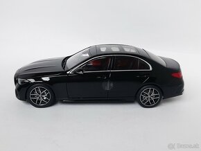 1:18 - Mercedes C-Klasse (2022) - NZG - 1:18 - 9