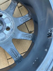 Toyota Yaris zimna sada kolies 175/65 r15 - 9