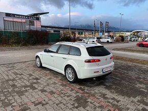 Alfa Romeo 159 2.4 JTDm Ti Automat - 9